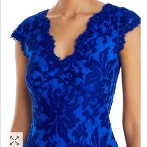 Tadashi Shoji
Cap Sleeve Lace Gown